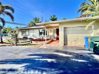 2031 NW 32nd Street, Oakland Park, FL 33309