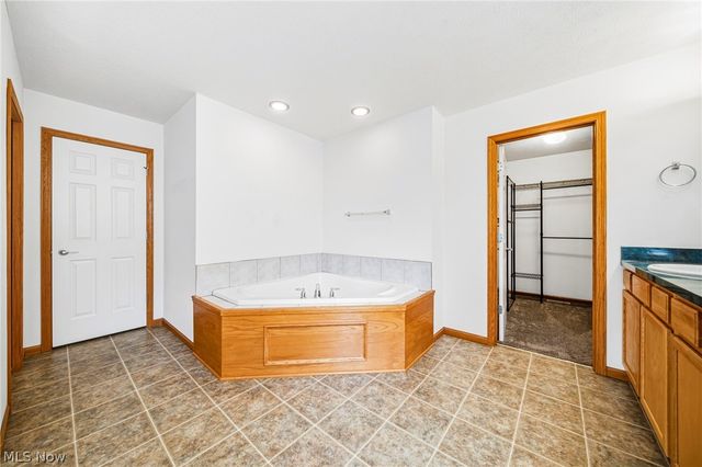 783 Outrigger Cove, Painesville Twp, OH 44077