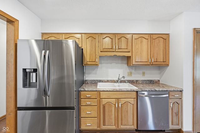 1156 Woodridge, Brownsburg, IN 46112