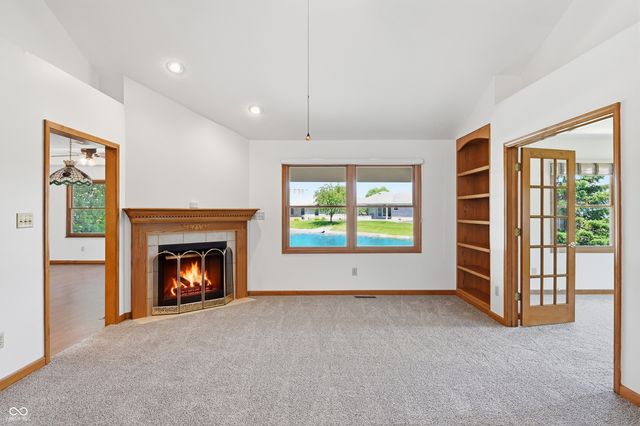 1156 Woodridge, Brownsburg, IN 46112
