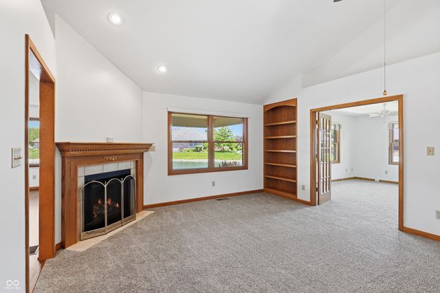 1156 Woodridge, Brownsburg, IN 46112