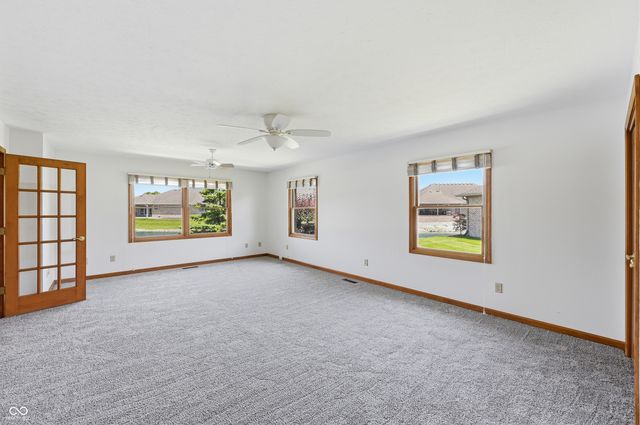 1156 Woodridge, Brownsburg, IN 46112
