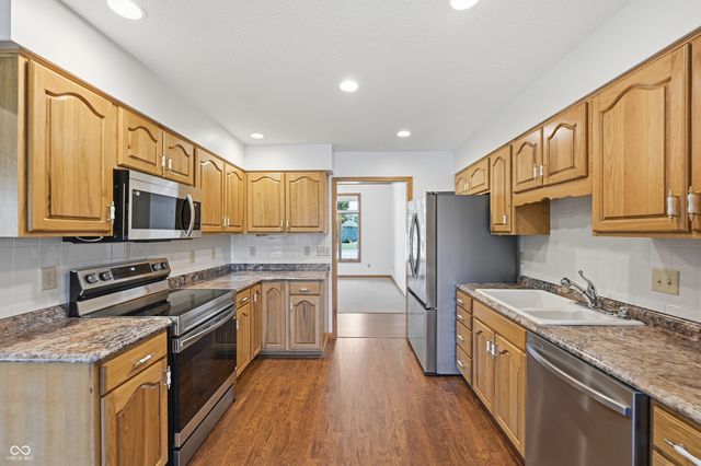 1156 Woodridge, Brownsburg, IN 46112