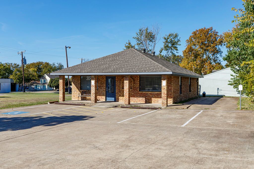 304 W Rusk Street, Rockwall, TX 75087