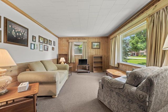 156 Chapel AVENUE, Twin Lakes, WI 53181