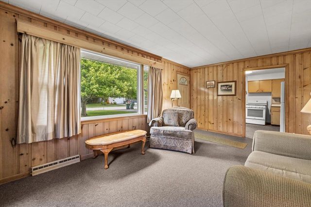 156 Chapel AVENUE, Twin Lakes, WI 53181