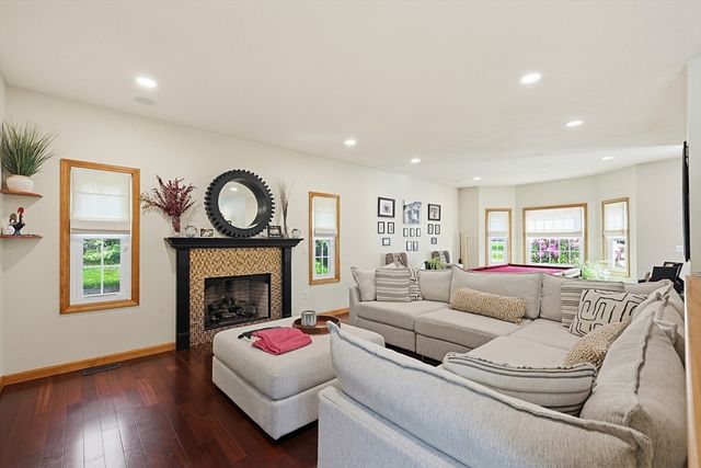 10 Amanda Street, Middleboro, MA 02346