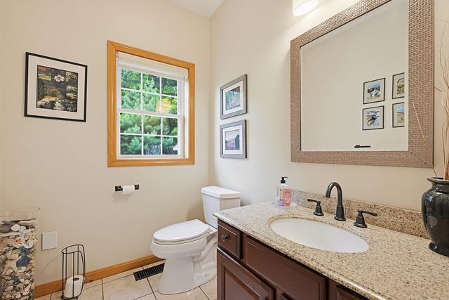 10 Amanda Street, Middleboro, MA 02346