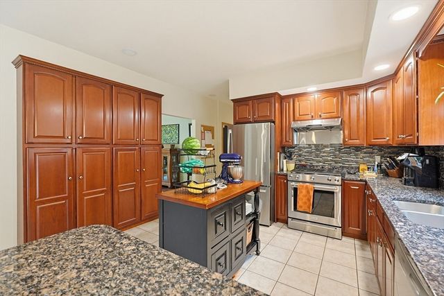 10 Amanda Street, Middleboro, MA 02346