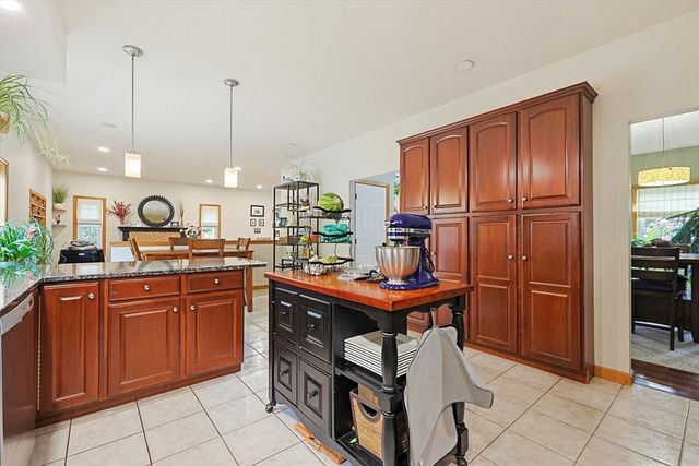 10 Amanda Street, Middleboro, MA 02346