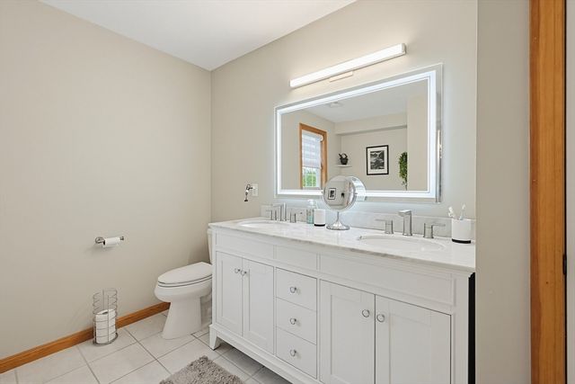 10 Amanda Street, Middleboro, MA 02346