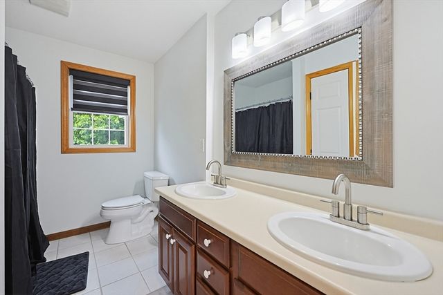 10 Amanda Street, Middleboro, MA 02346