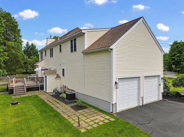 10 Amanda Street, Middleboro, MA 02346