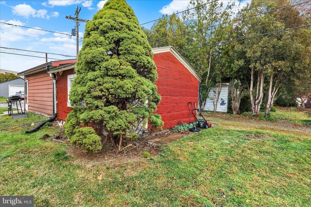 1602 CROWDER AVE, Reading, PA 19607