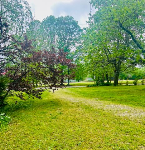 162 Maple Avenue, West Fork, AR 72774