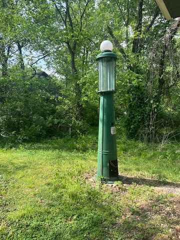 162 Maple Avenue, West Fork, AR 72774