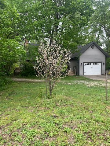 162 Maple Avenue, West Fork, AR 72774
