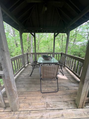 162 Maple Avenue, West Fork, AR 72774