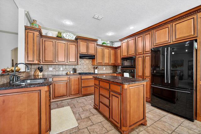 122 2nd Street, Lindsay, TX 76250