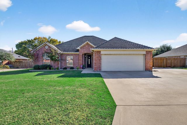 122 2nd Street, Lindsay, TX 76250
