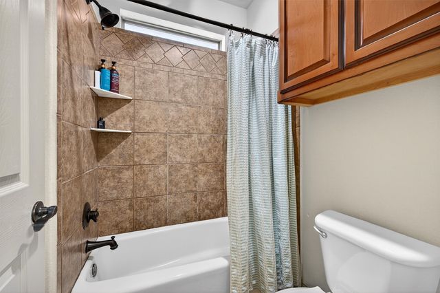 122 2nd Street, Lindsay, TX 76250