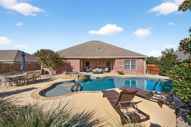 122 2nd Street, Lindsay, TX 76250