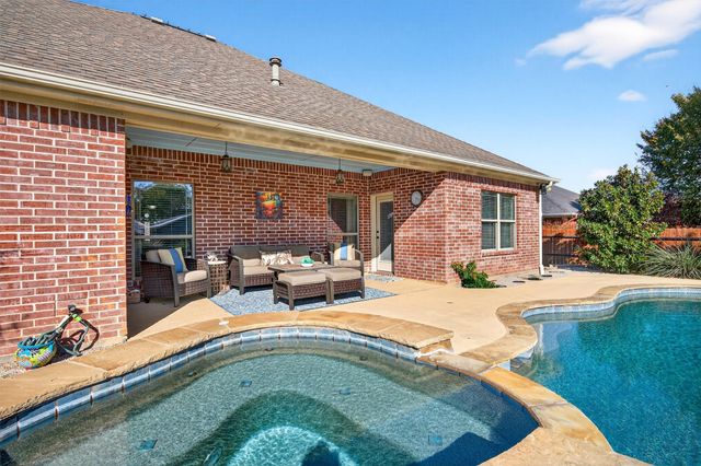 122 2nd Street, Lindsay, TX 76250