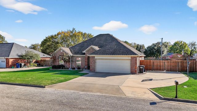 122 2nd Street, Lindsay, TX 76250