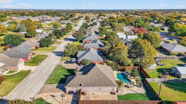 122 2nd Street, Lindsay, TX 76250