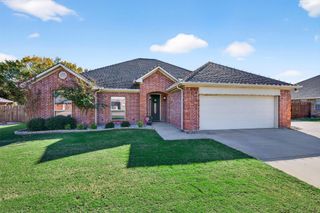 122 2nd Street, Lindsay, TX 76250
