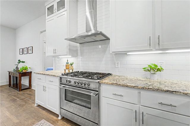 1350 S Spring Loop, Fayetteville, AR 72703