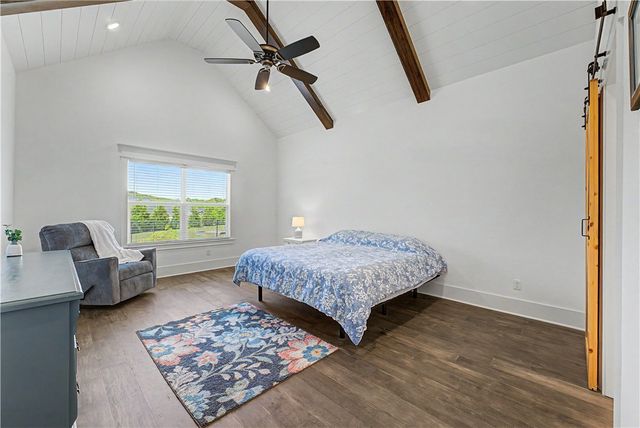 1350 S Spring Loop, Fayetteville, AR 72703