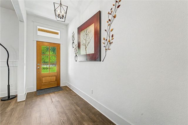 1350 S Spring Loop, Fayetteville, AR 72703
