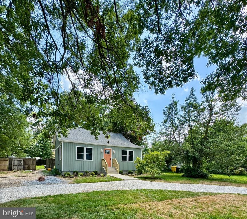 217 CADLE AVE, Edgewater, MD 21037