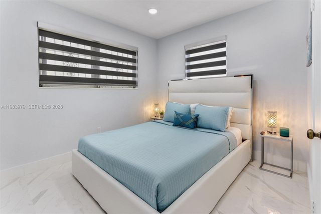 980 W 45th Pl 1, Hialeah, FL 33012