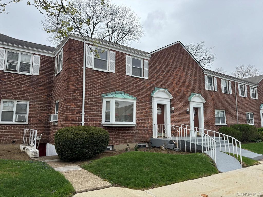 233-16 131st Avenue Upper, Laurelton, NY 11422