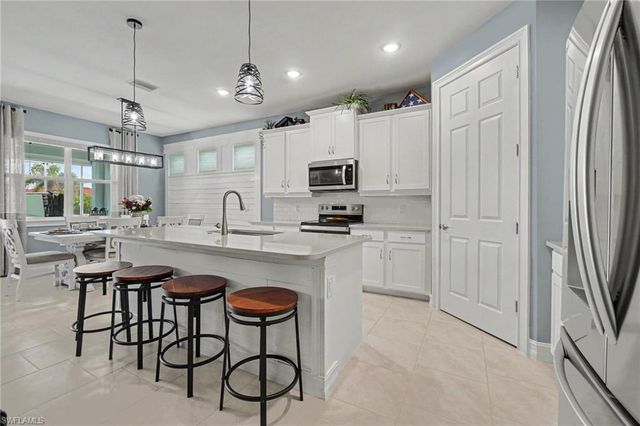 3156 Apple Blossom DR, Alva, FL 33920