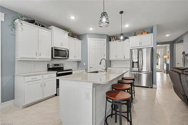 3156 Apple Blossom DR, Alva, FL 33920