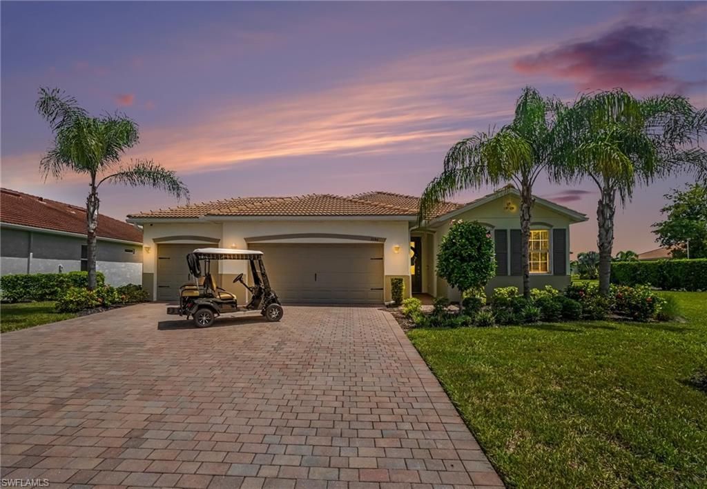 3156 Apple Blossom DR, Alva, FL 33920