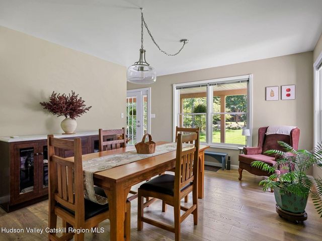 26 Thistle Grove, Round Top, NY 12473