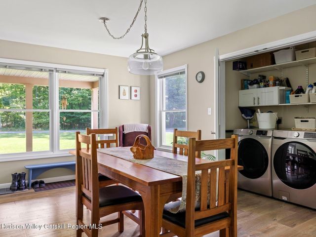26 Thistle Grove, Round Top, NY 12473
