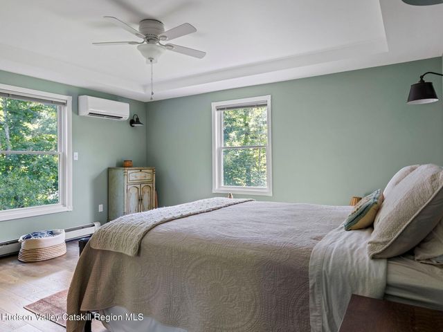 26 Thistle Grove, Round Top, NY 12473