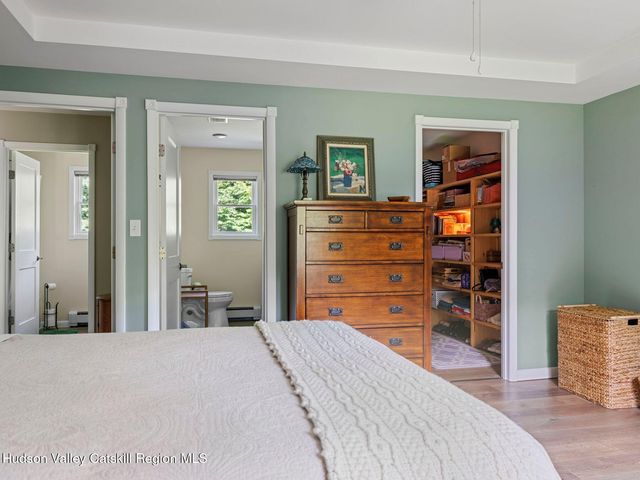 26 Thistle Grove, Round Top, NY 12473
