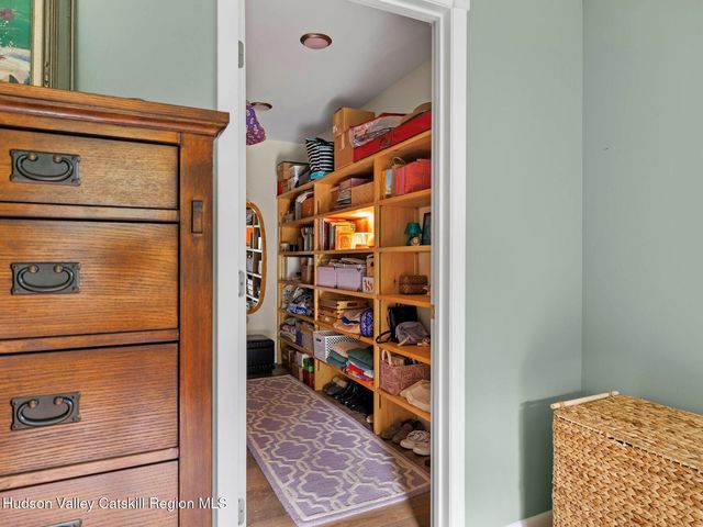 26 Thistle Grove, Round Top, NY 12473