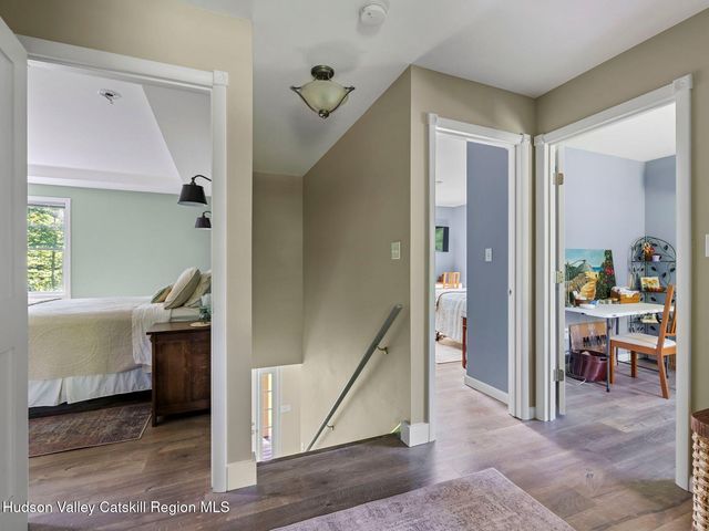 26 Thistle Grove, Round Top, NY 12473