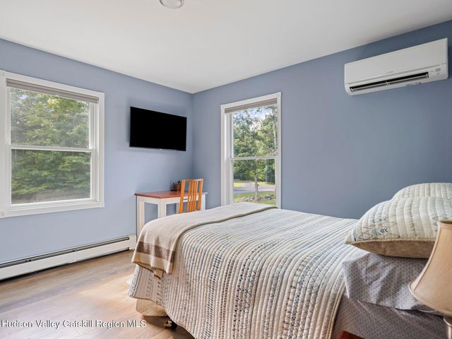 26 Thistle Grove, Round Top, NY 12473