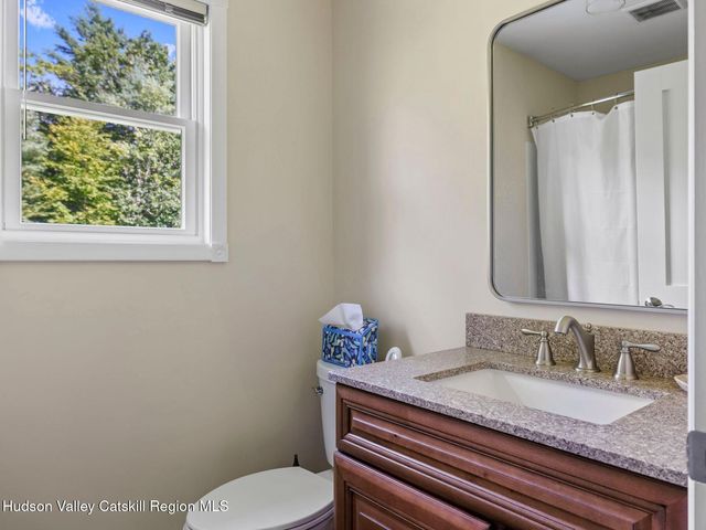 26 Thistle Grove, Round Top, NY 12473