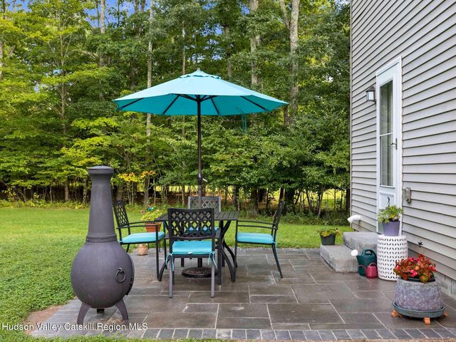 26 Thistle Grove, Round Top, NY 12473