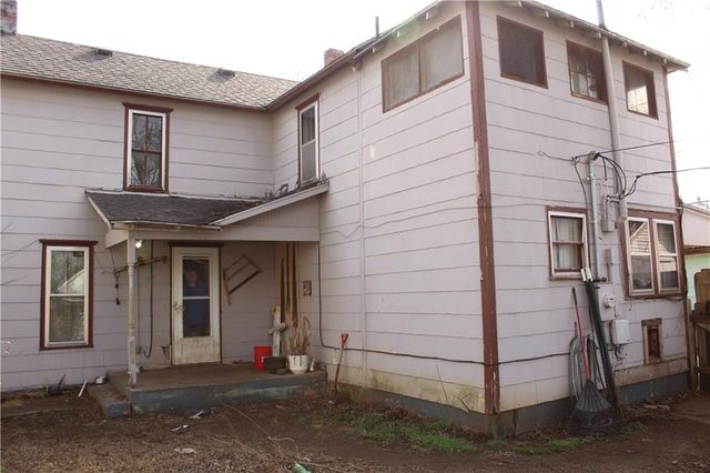 509 S 8th Street, Independence, KS 67301