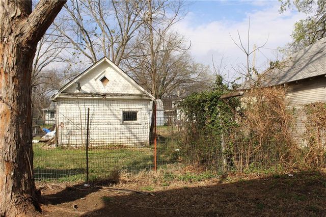 509 S 8th Street, Independence, KS 67301